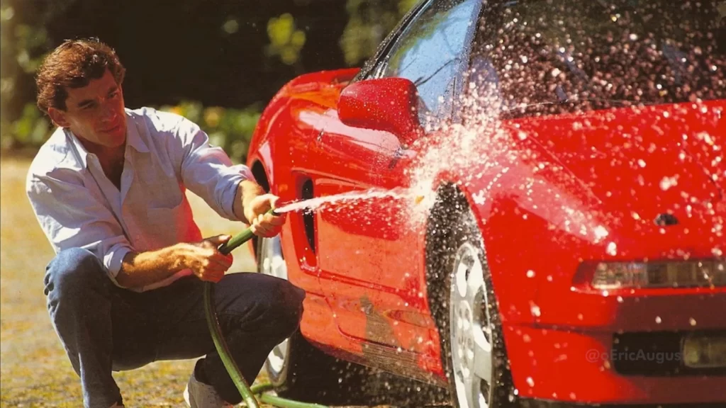 Carro Airton Senna e Rowan Atkinson