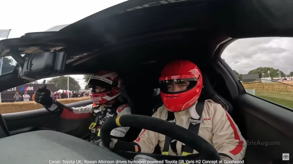 Rowan Atkinson - Piloto de corrida